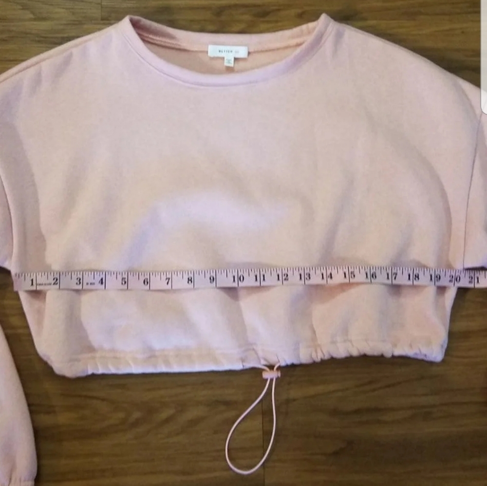 Adjustable Cinched Waist Crop Sweatshirt - Picture 5 of 11